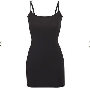 Skims fits everybody slip dress in onyx
